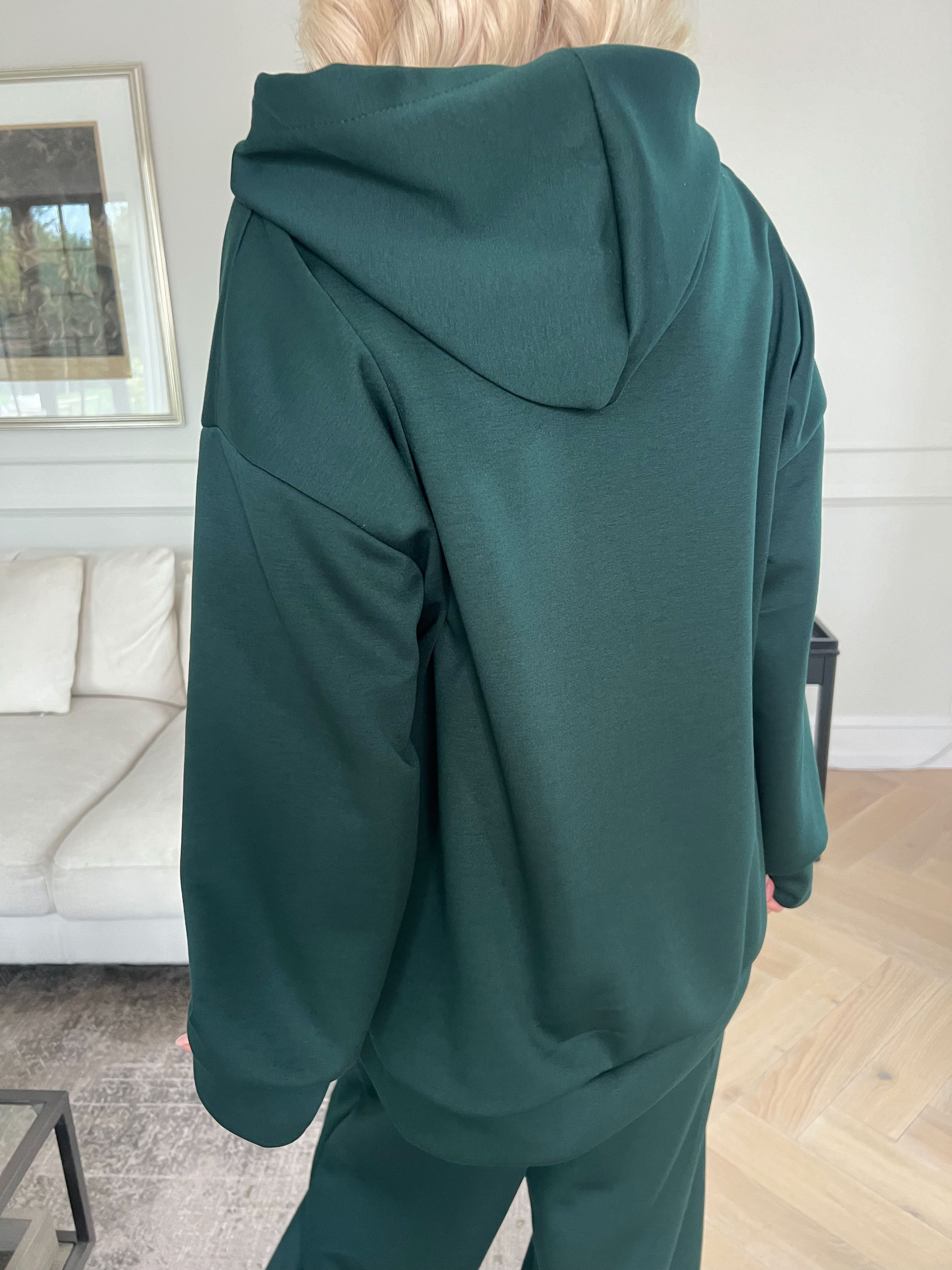 Winona - Blødt oversized joggingsæt i viskose med Vogue stående på bluse og bukser